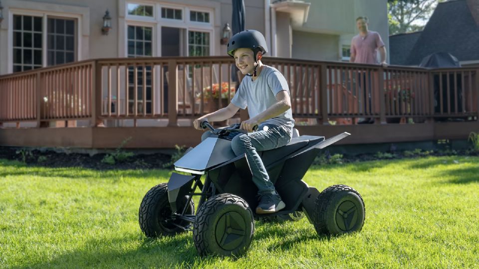 Así es la cuatrimoto eléctrica para niños de Tesla.