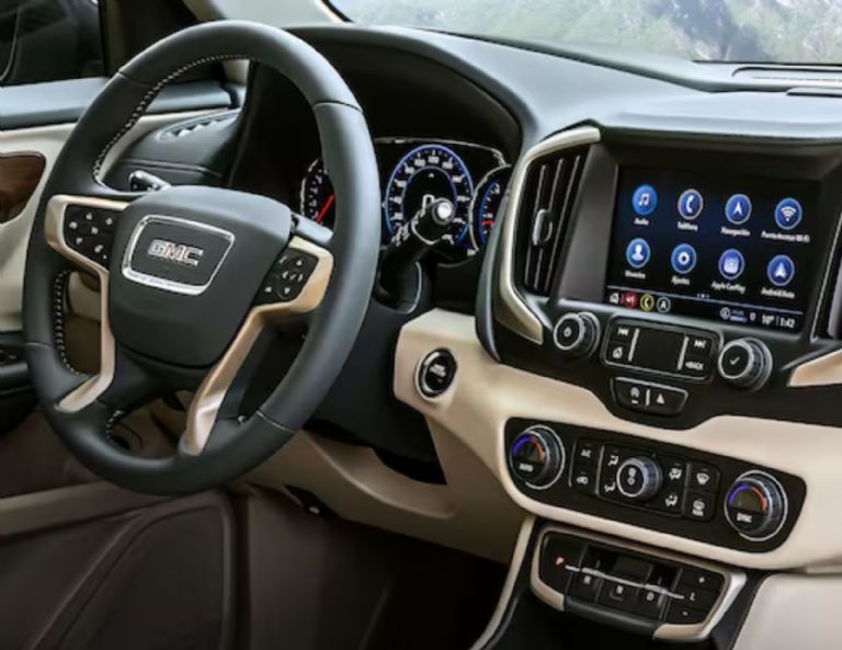 Característica de la camioneta GMC Terrain