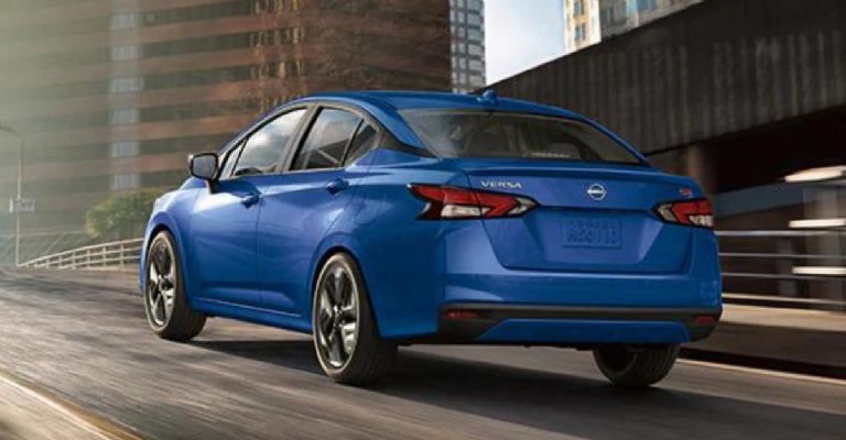 Nissan Versa 2024