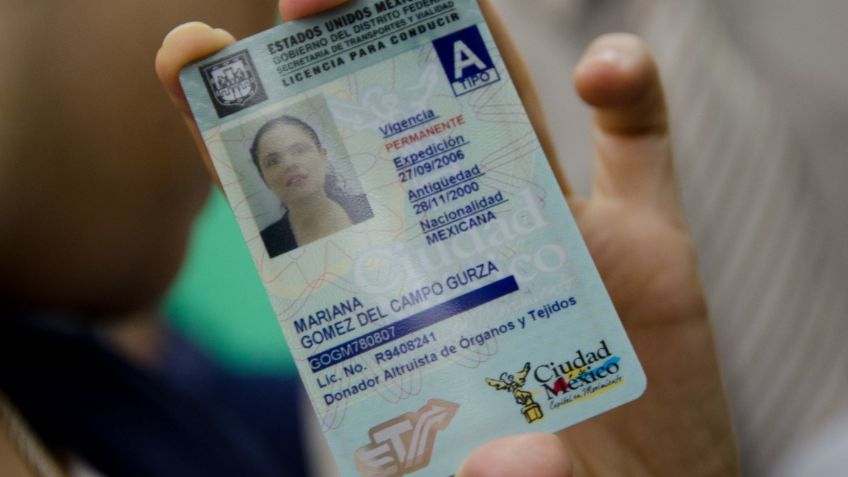 ¿Cuántas veces es posible renovar la licencia permanente?