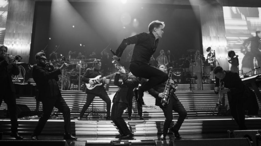 Luis Miguel comparte FOTO en el avión de negocios más grande del mundo, ¡casual!