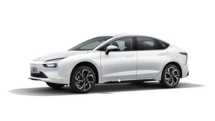 Contén la respiración antes de ver el sedán de JMC con las 3b's: Bueno, bonito y barato