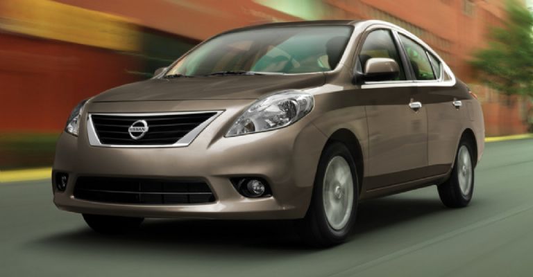 Nissan Versa 