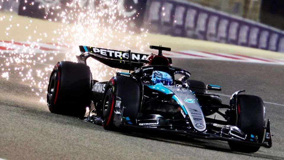 El cielo nocturno fue el escenario perfecto para la clasificación del GP de Bahrein 2024.