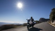 ¿Qué cilindrada debe tener una motocicleta para usarla en las carreteras y autopistas?