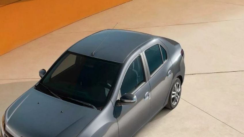 No es una SUV, pero sí un sedán de Renault alto