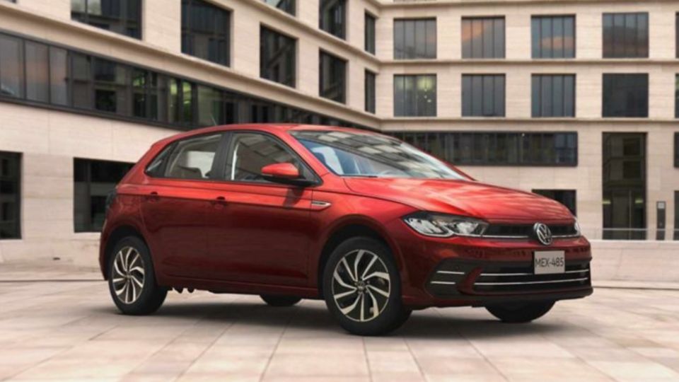 Volkswagen es una marca que tiene a la venta autos baratos este 2024.