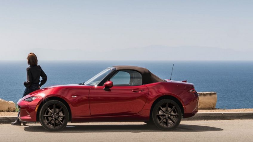 Autos deportivos para parecer más joven: 5 modelos que te quitarán la edad