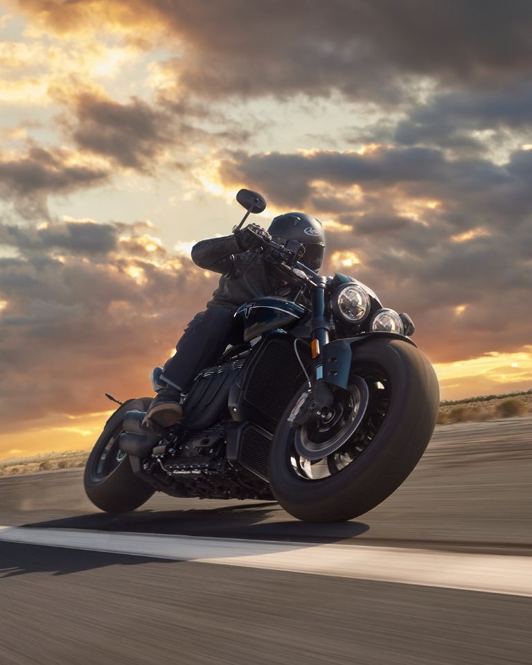 Triumph Rocket 3 Storm La tormenta perfecta con esta moto musculosa