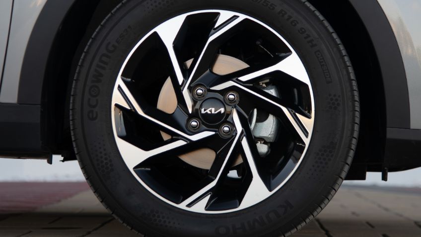Kia llama a dueños de esta SUV para retirarla por defecto en frenos; podría rodar estacionada