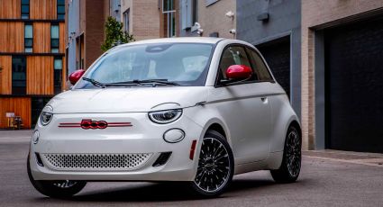 FIAT 500e, el hatchback eléctrico podría tener versiones a gasolina