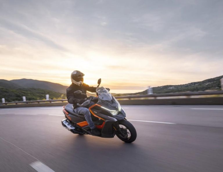 KYMCO DTX 360 Características de este maxiscooter
