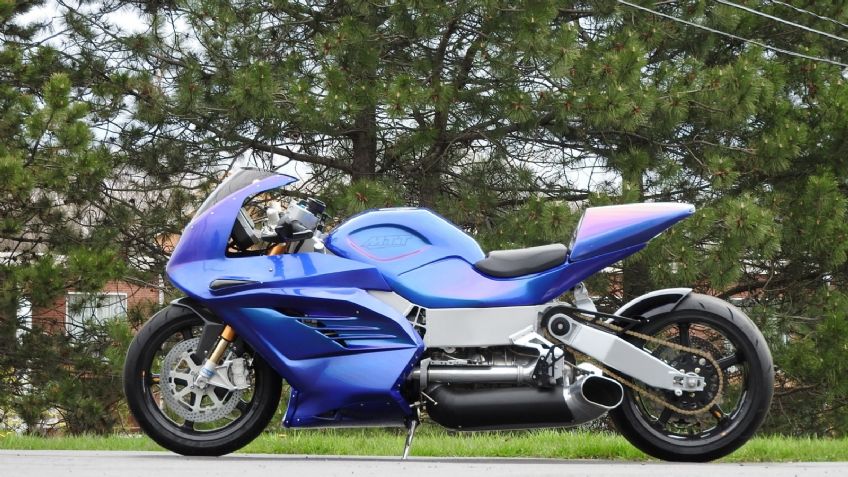 ¿Una moto con turbina Roll-Royce de helicóptero? Así de veloz es la MT 420 RR
