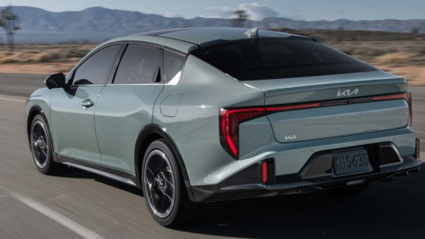 Kia K4 2025: El sedán compacto coupé es revelado en su totalidad y reemplazará al Forte, será hecho en México