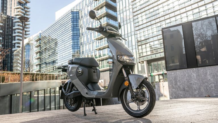 Moto eléctricoa Super Soco CU Mini 24
