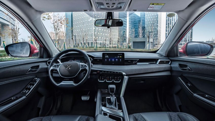 Olvida el Toyota Corolla Cross: Este SUV chino es más bonito, bueno y barato