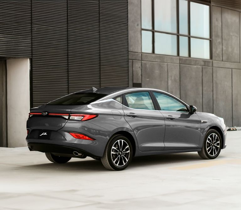 JAC J7 Así son las características de este sedán chino