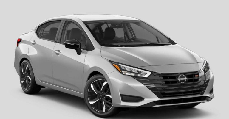 Nissan Versa 2024