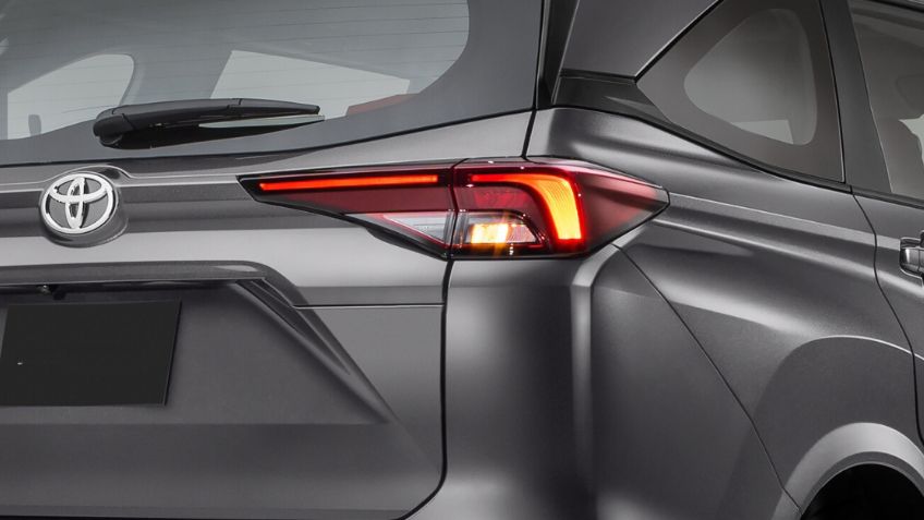 Su precio es como el de un sedán de Toyota, pero se trata de una camioneta para 7 pasajeros barata