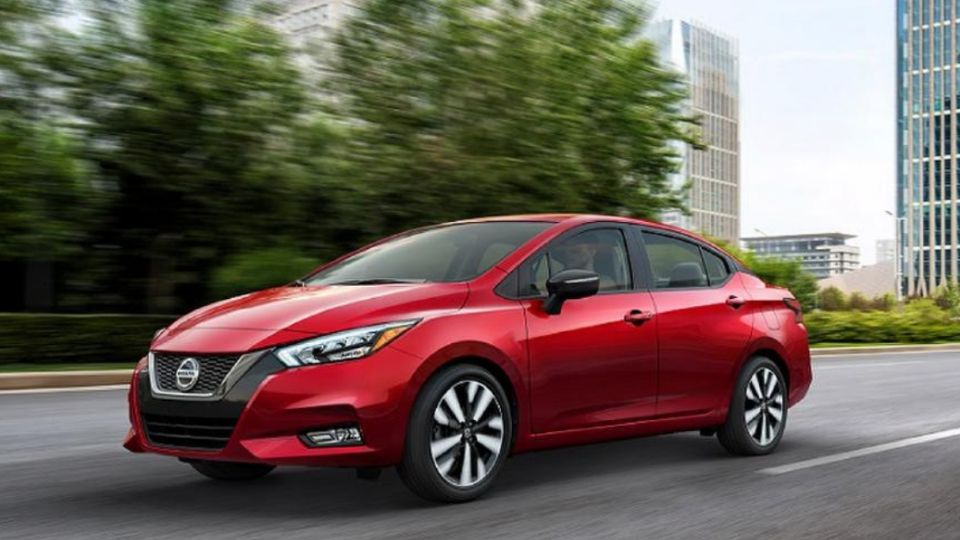 El Nissan Versa 2024 es uno de los sedanes más baratos de la marca.