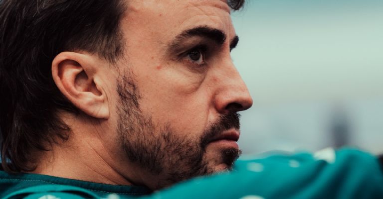 Fernando Alonso Aston Martin 