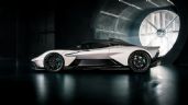 Foto ilustrativa de la nota titulada Aston Martin seguirá vendiendo autos a combustión en 2030, ¿y su apuesta por los eléctricos?