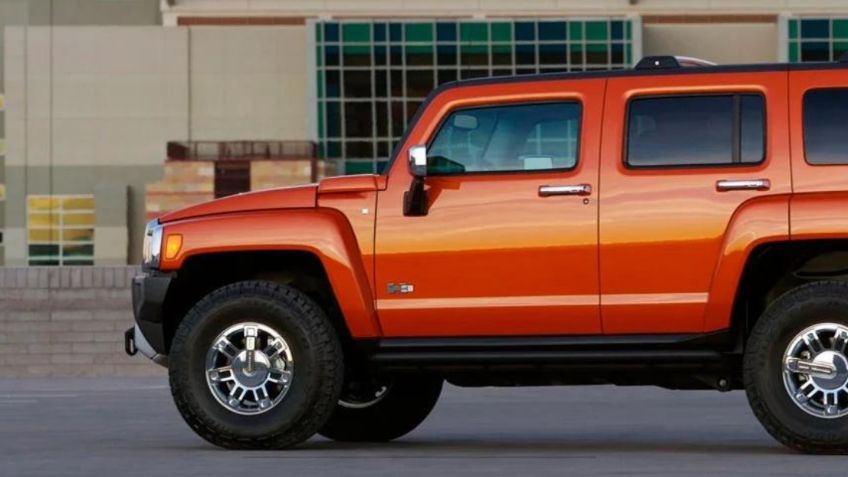 5 marcas de autos emblemáticas que desaparecieron, pero llevamos en nuestros corazones