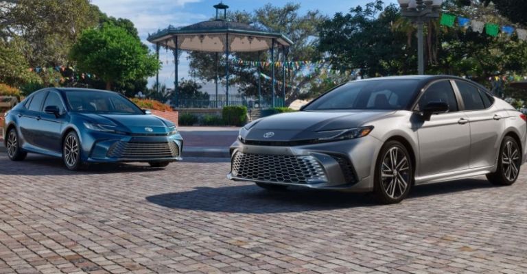 Precios Toyota Camry 2025