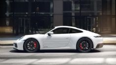 Hombre en Porsche mata a conductor de Uber tras chocar a exceso de velocidad