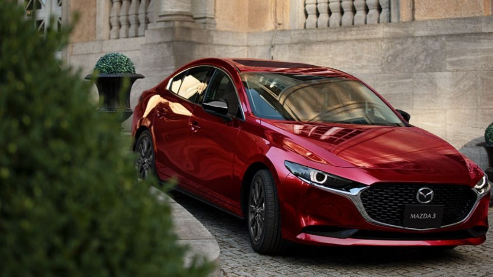 El Mazda 3 Sedán 2024 es uno de los autos mejor vendidos en México.