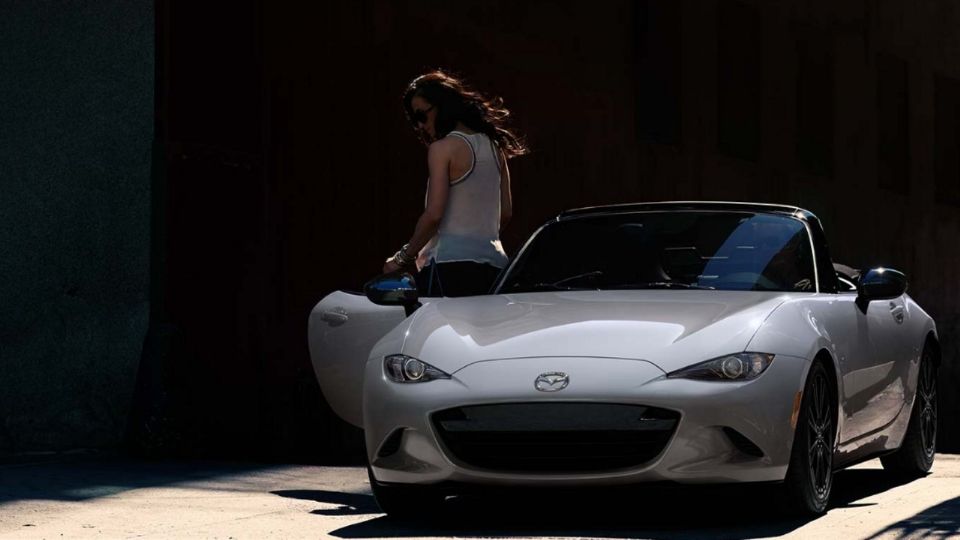 Ve qué motor tiene el Mazda MX-5 2024