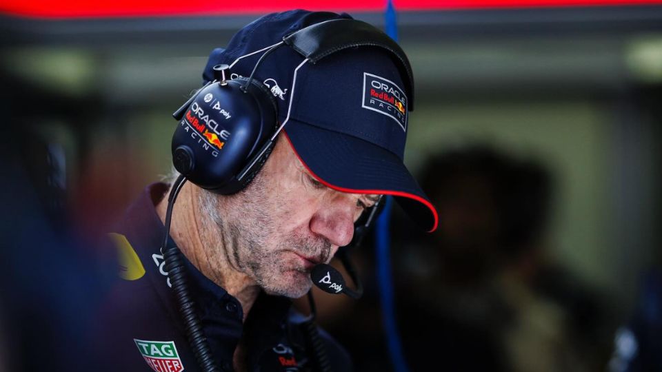 Adrian Newey se irá de Red Bull durante el primer semestre de 2025.