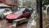 Foto ilustrativa de la nota titulada ¡Conductor del año! Hombre se vuelve viral por traer un Ferrari, pero sin saber estacionarse