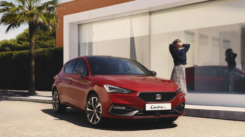 SEAT León 2025, el hatchback ahora también es híbrido enchufable