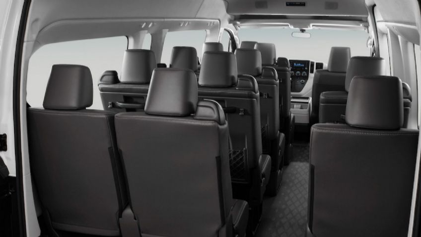 Tiene capacidad para 12 pasajeros, ofrece rendimiento y es una camioneta de menos de 800 mil pesos