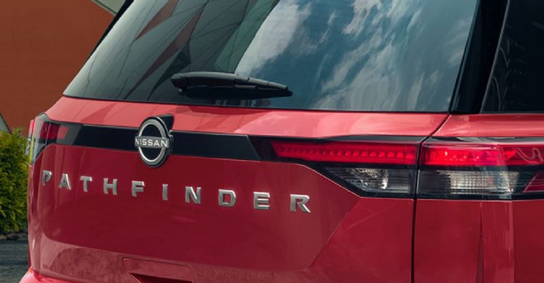 Nissan Pathfinder Platinum 4DW 2024