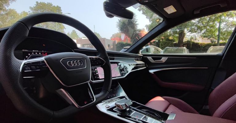 Motor e interior del Audi S6 2024