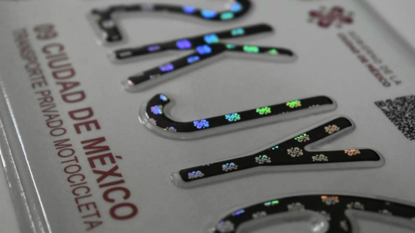 ¿Cómo tramitar las placas para motos en CDMX este 2024?