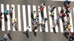 Si eres peatón y cruzas con el semáforo en rojo, ¿te pueden multar?