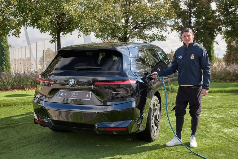 Toni Kroos BWM auto eléctrico