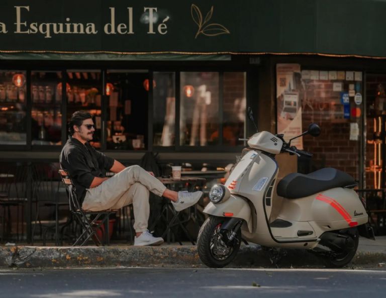 Así son las características de la Vespa GTV 300