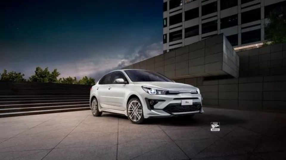 El Kia Rio se consolidó como uno de los autos mejor vendidos en México; hoy en día se encuentra discontinuado.