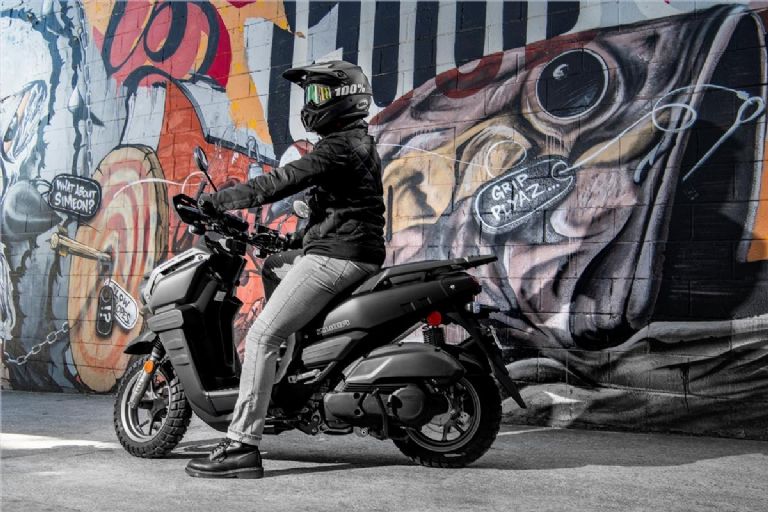 Así era la motoneta japonesa Yamaha BWS