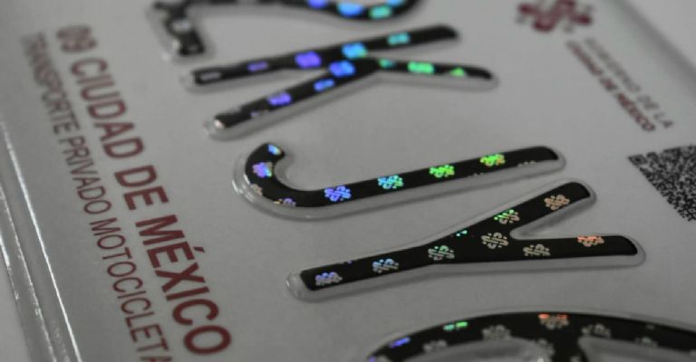 Placas falsas: ¿Cómo saber si un auto tiene placas fraudulentas?