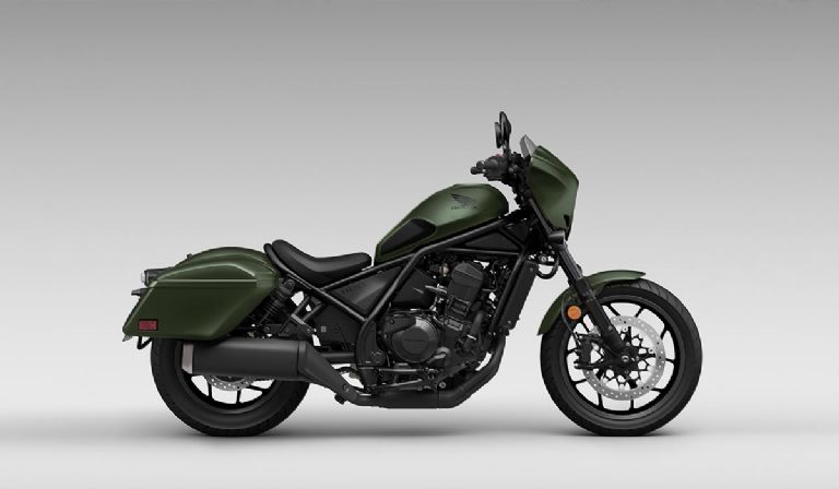 Honda Rebel 1100 vs Suzuki C50 Qué moto japonesa rinde más de gasolina