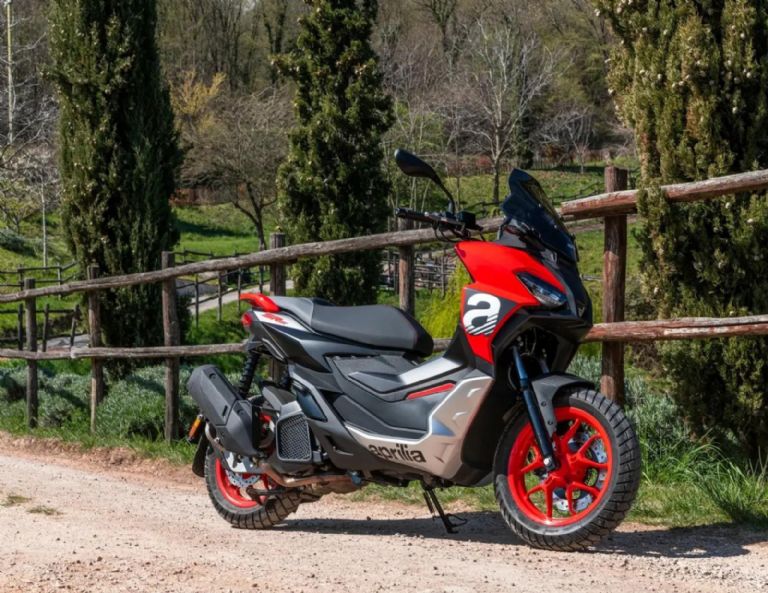 Cuál es el precio del scooter Aprilia SR GT 2000