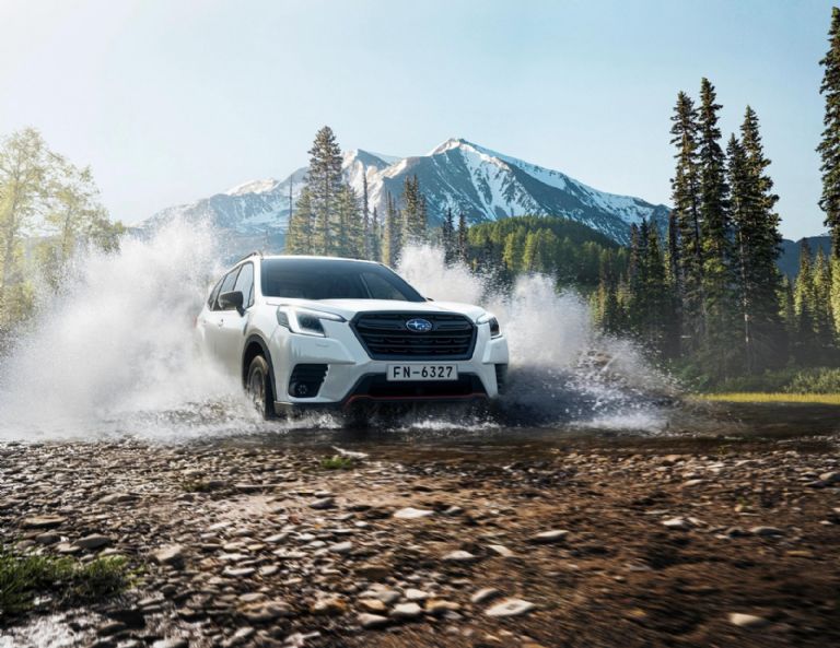 Características y especificaciones del Subaru Forester Premium Plus CVT