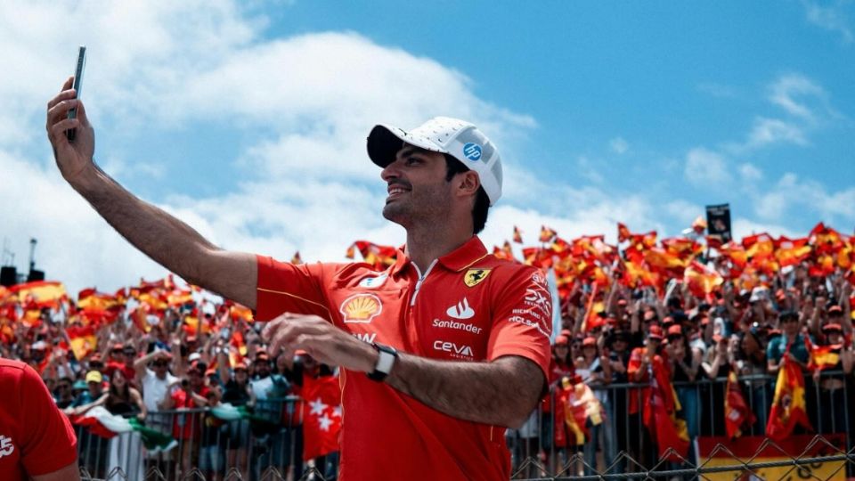 Carlos Sainz se ha convertido el orgullo de España.