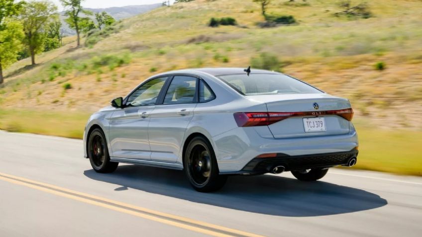 Volkswagen Jetta 2025, el sedán compacto presenta actualizaciones importantes, habrá versión GLI