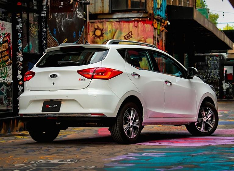 JAC SEI 2 Uno de los autos chinos más baratos en México este 2024